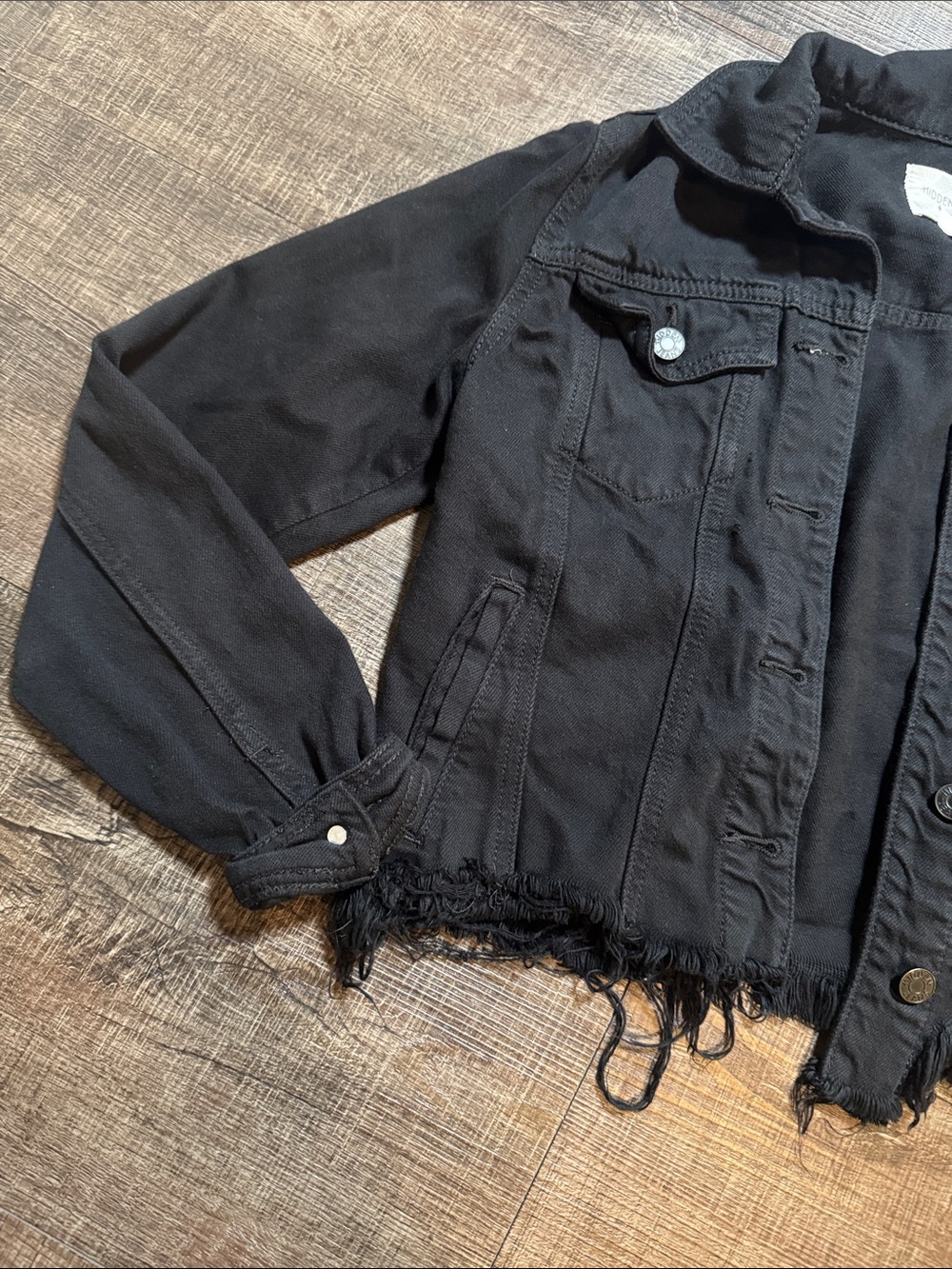 Black Distressed Cropped Denim Jacket - Women - Picture 2 of 12